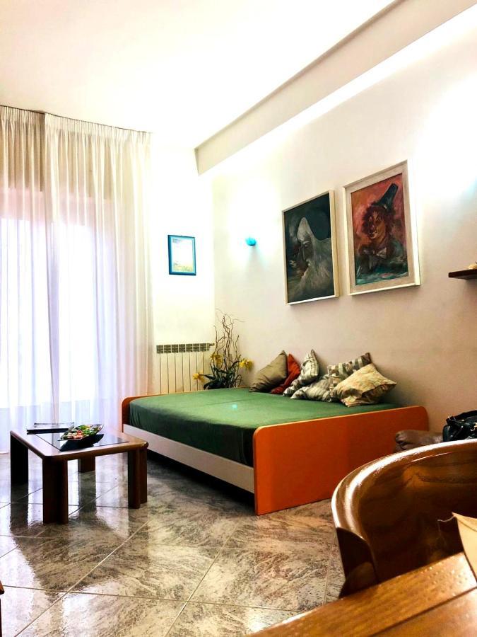 Via Solaro, Appartamento In Pieno Centro Formia Eksteriør bilde